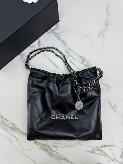 CHANEL 22Bag 黑銀 Small