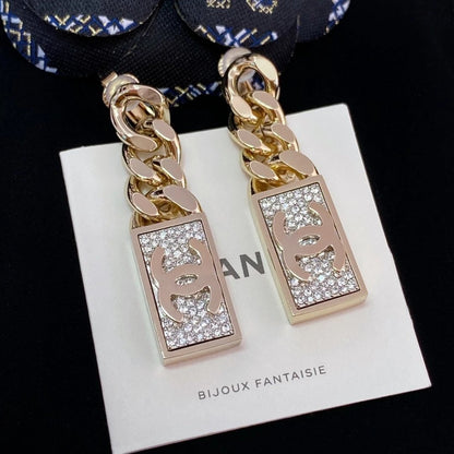 CHANEL 耳夾款