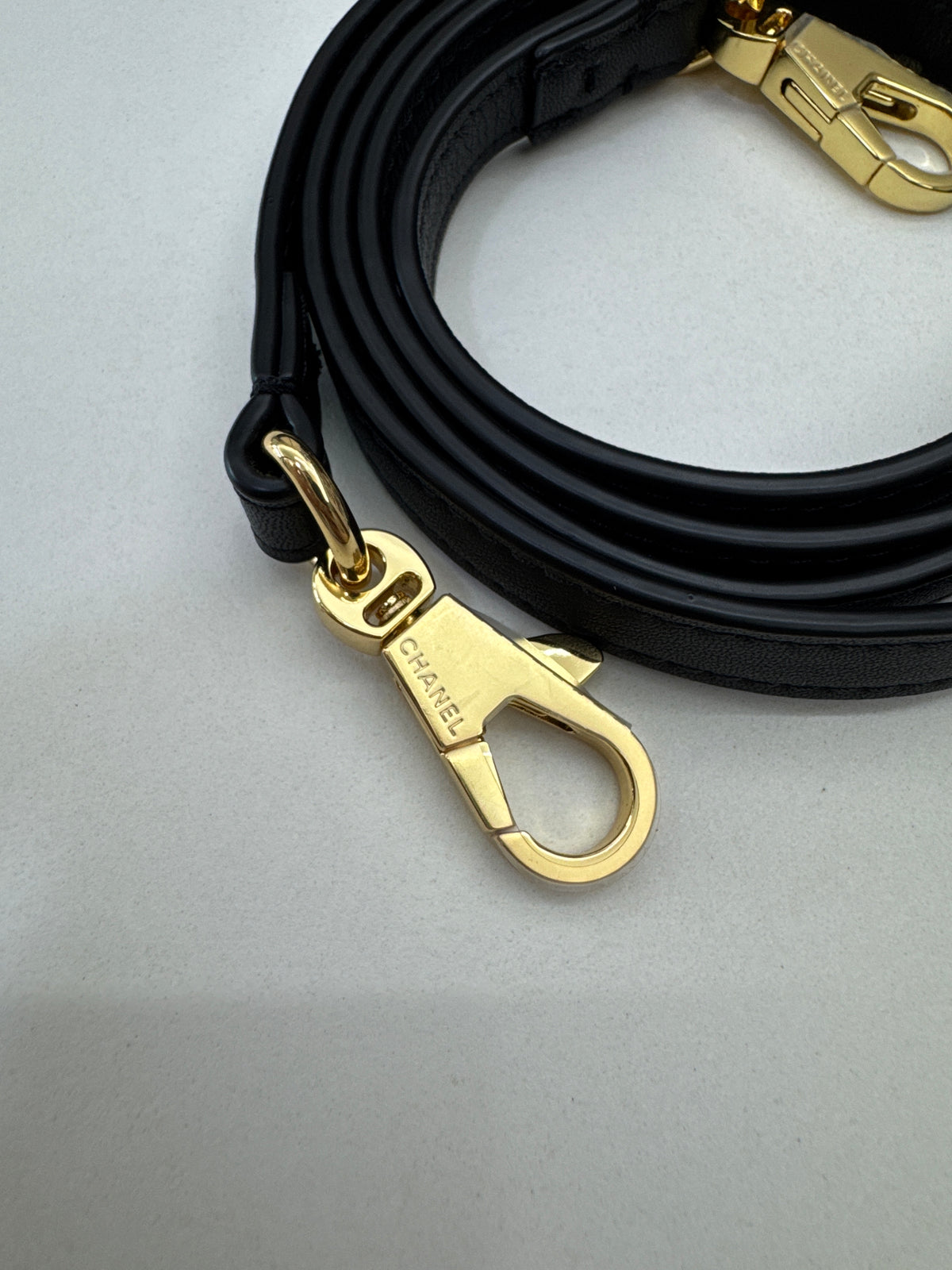 CHANEL 26A Mini 保齡球包 黑色