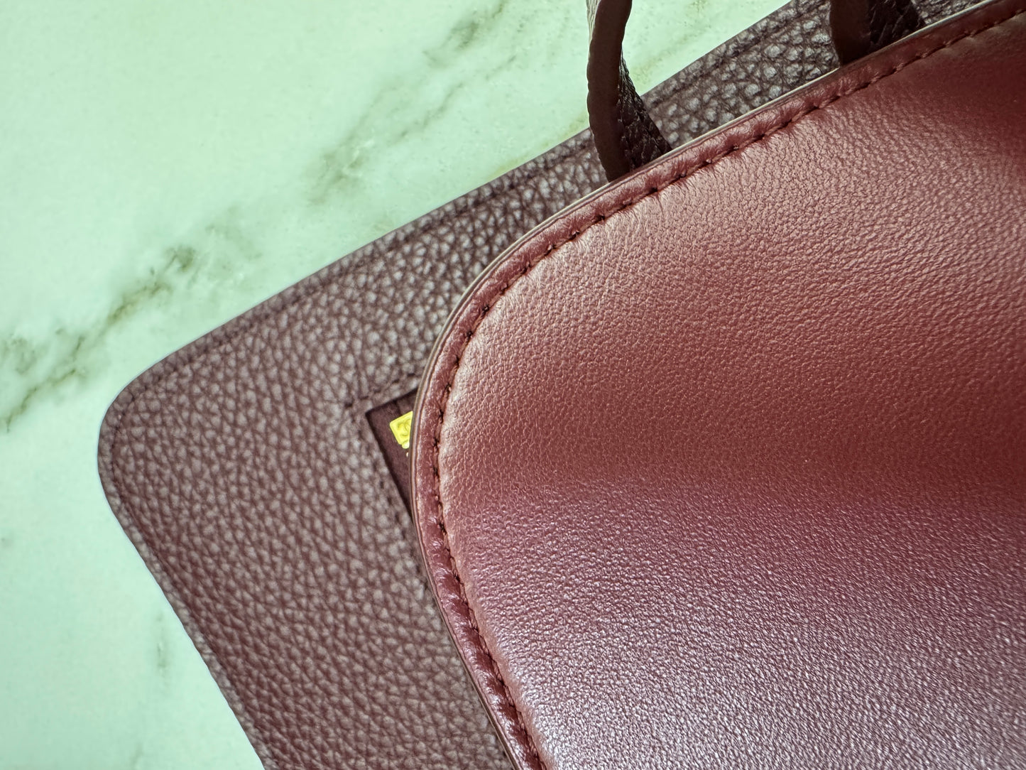 CHANEL 26S Maxi Flap Bag Small 酒紅色金扣 Burgundy GHW