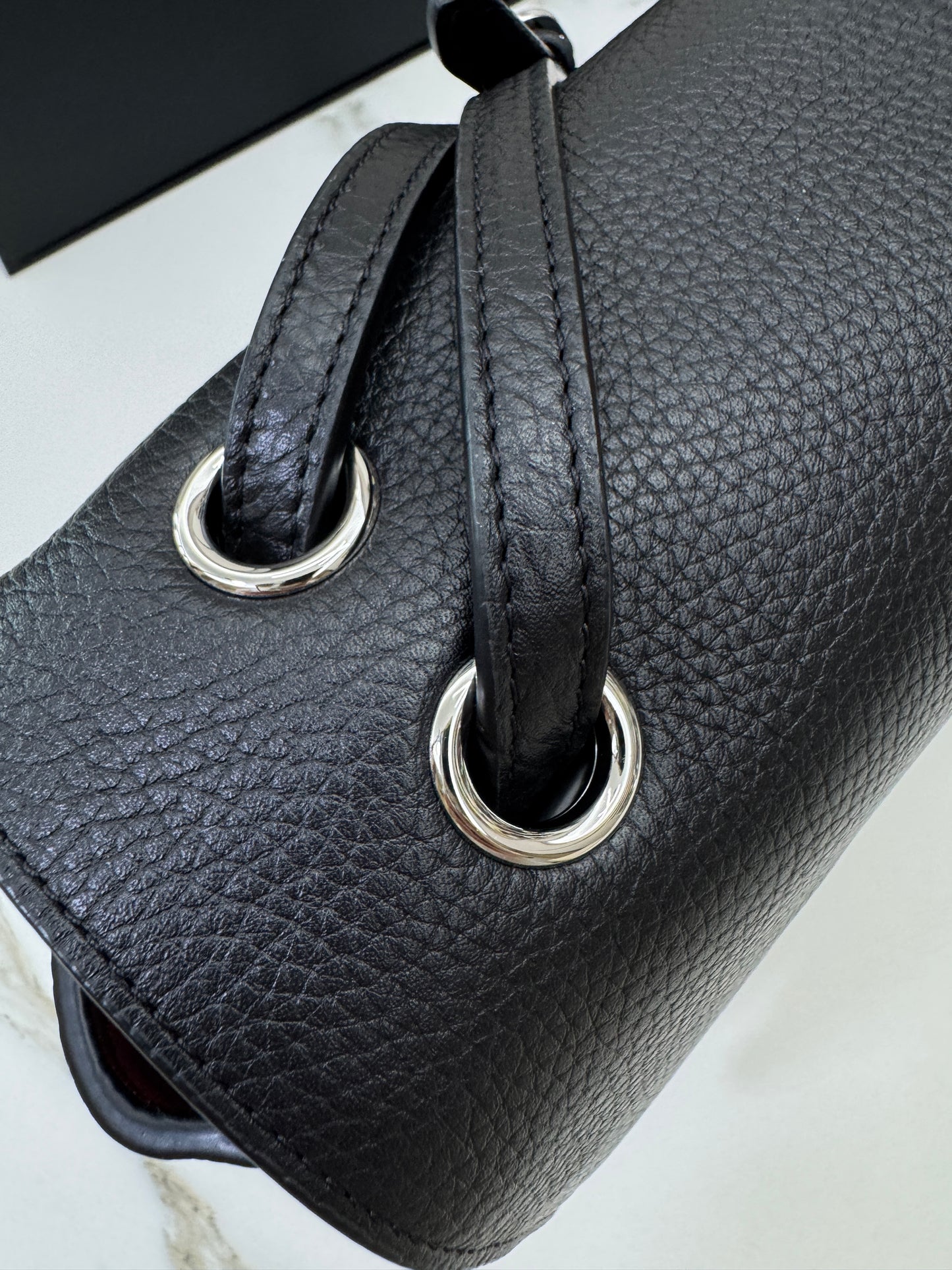 CHANEL 26S Maxi Flap Bag 黑銀小號（32cm)