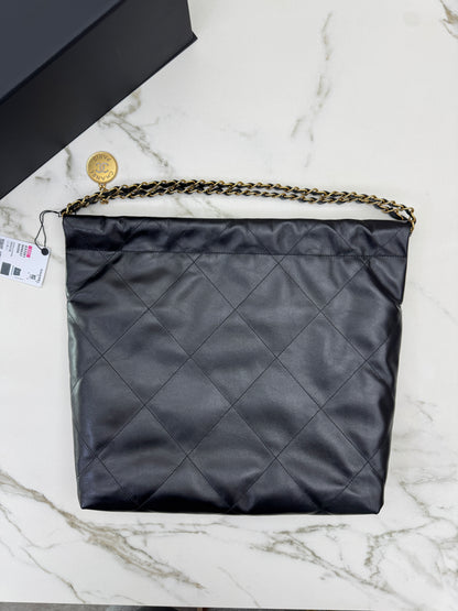 CHANEL 22Bag Medium 黑金