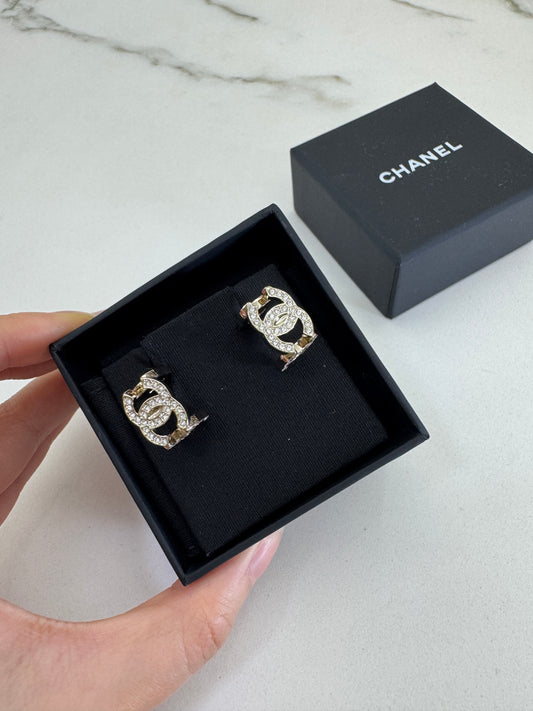 CHANEL 23B 立體圈形耳環