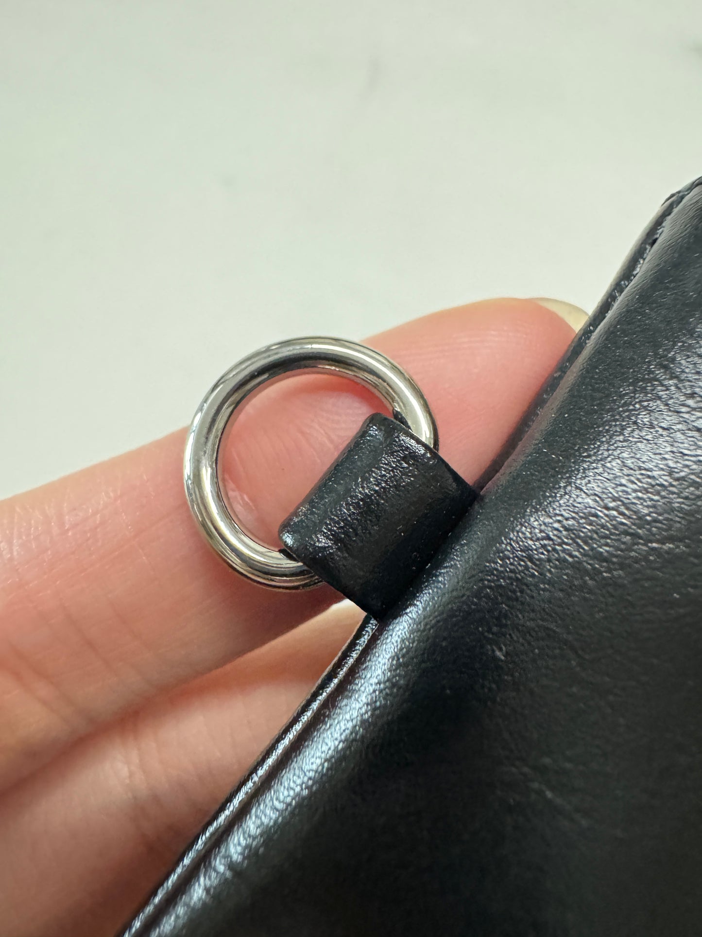 CHANEL 22 Bag Large So Black