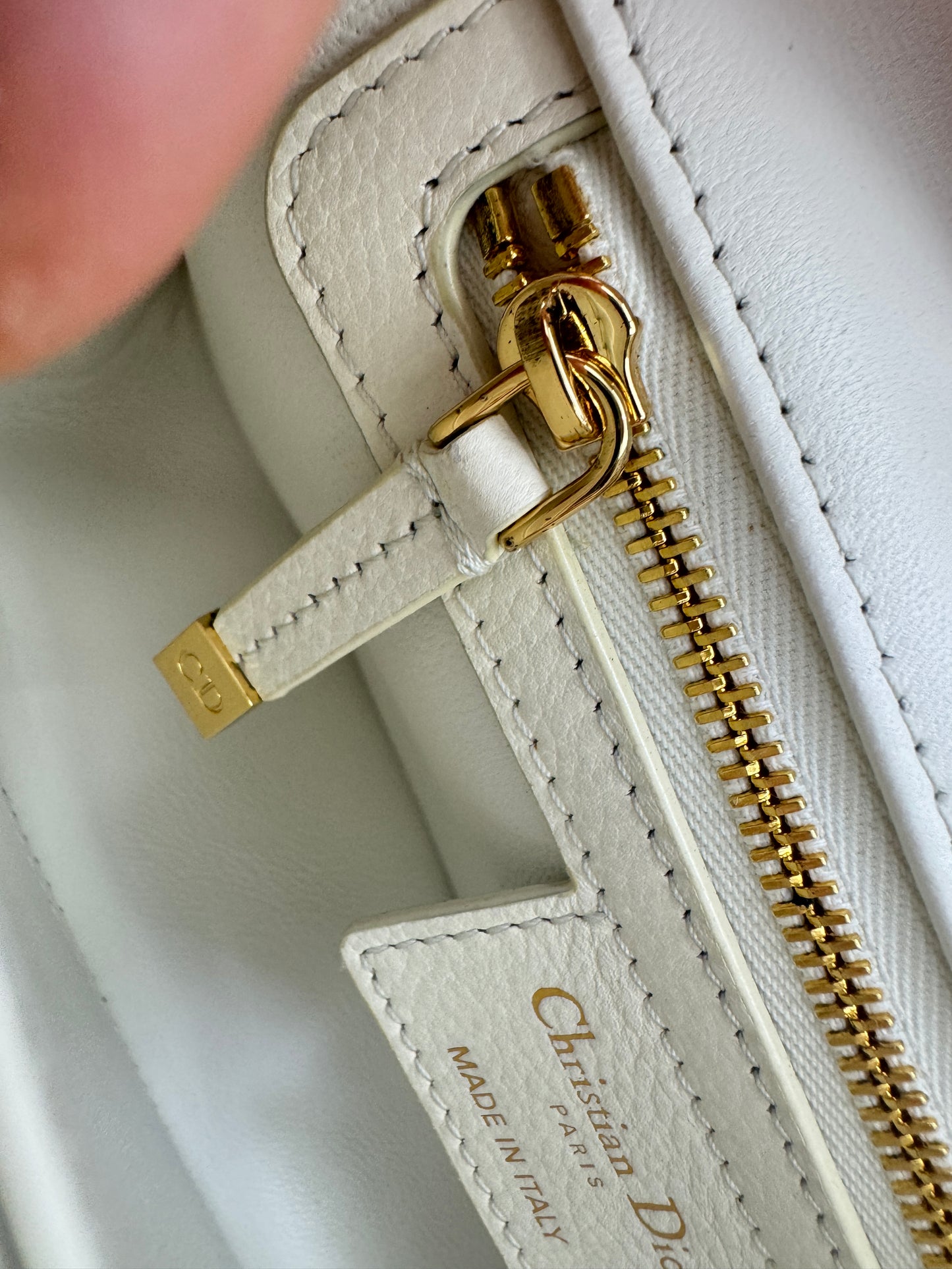 DIOR Caro Small 白色