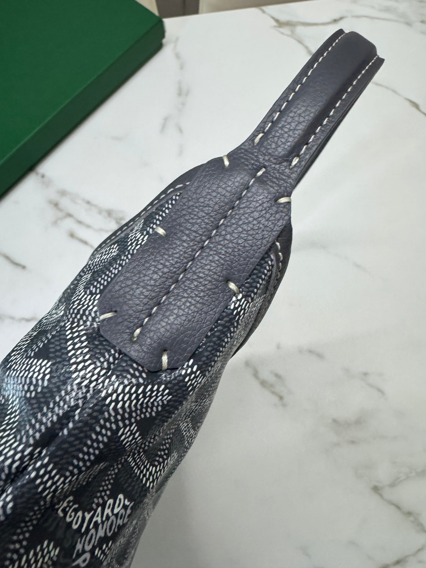 GOYARD 灰色Hobo 紅色小愛心