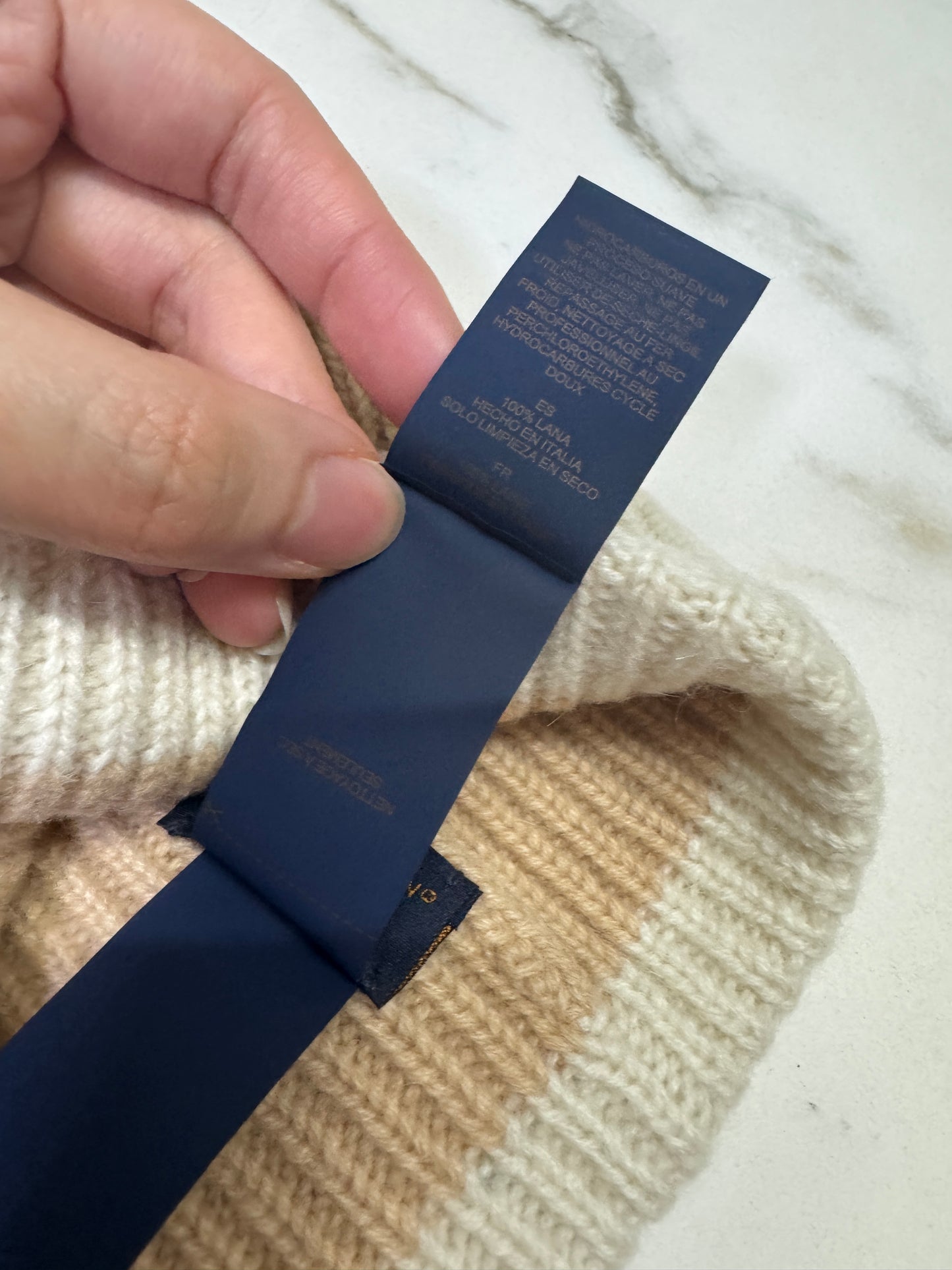 LV 狐狸毛球冷帽 奶茶色