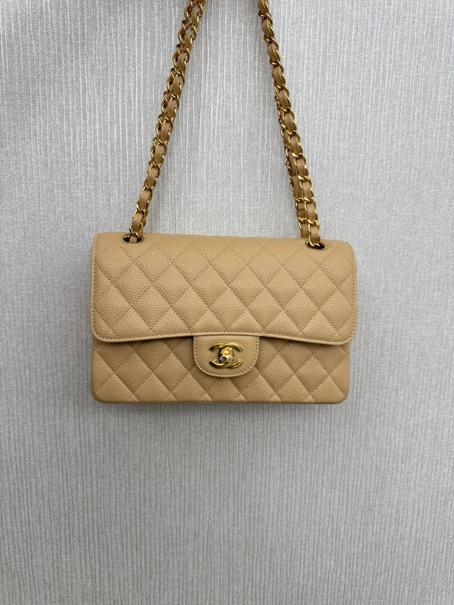 CHANEL CF23 Small 米杏色牛皮金扣 Beige Caviar Calfskin GHW