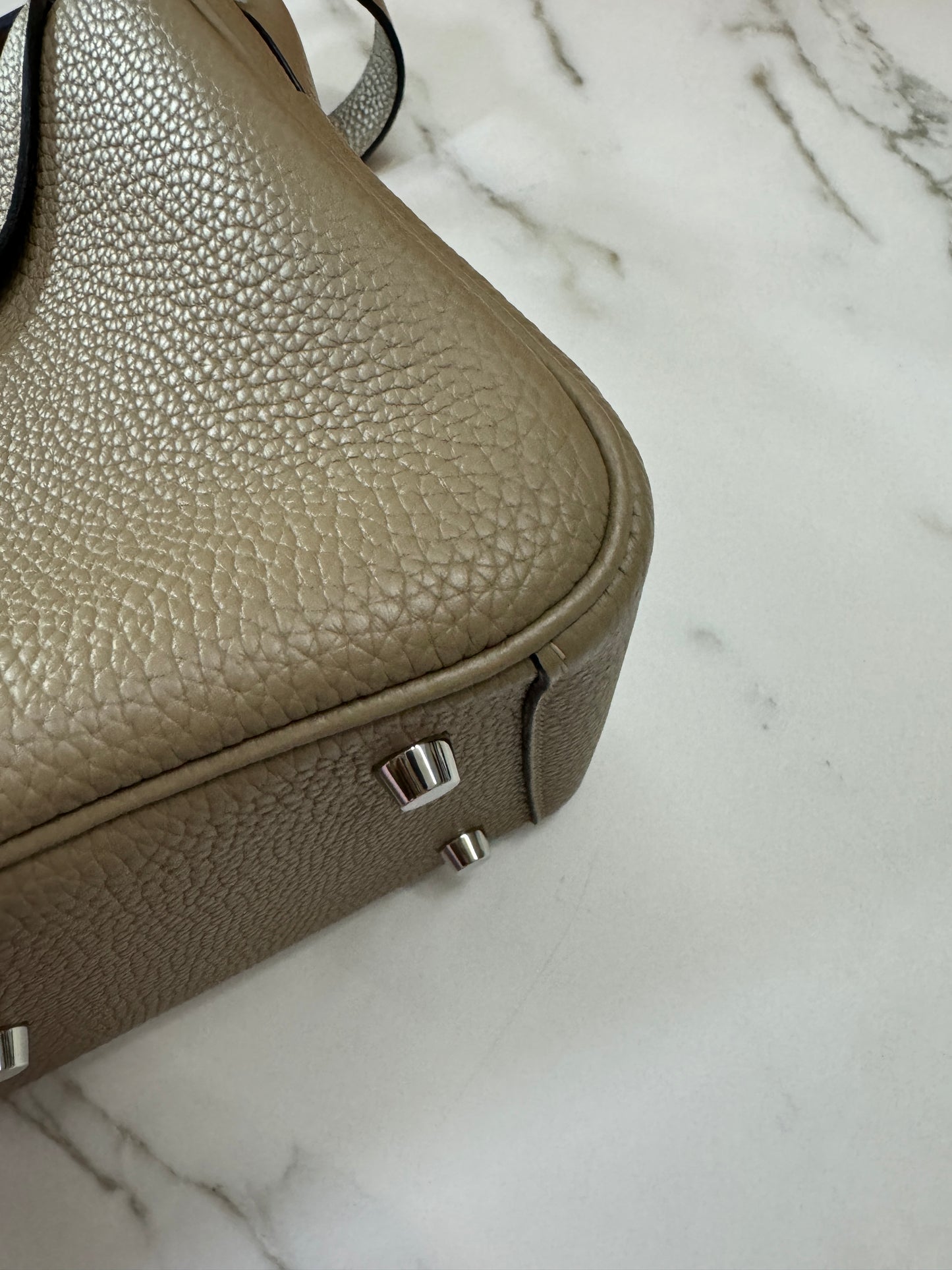 HERMES Lindy26 馬爾法米 銀扣 TC