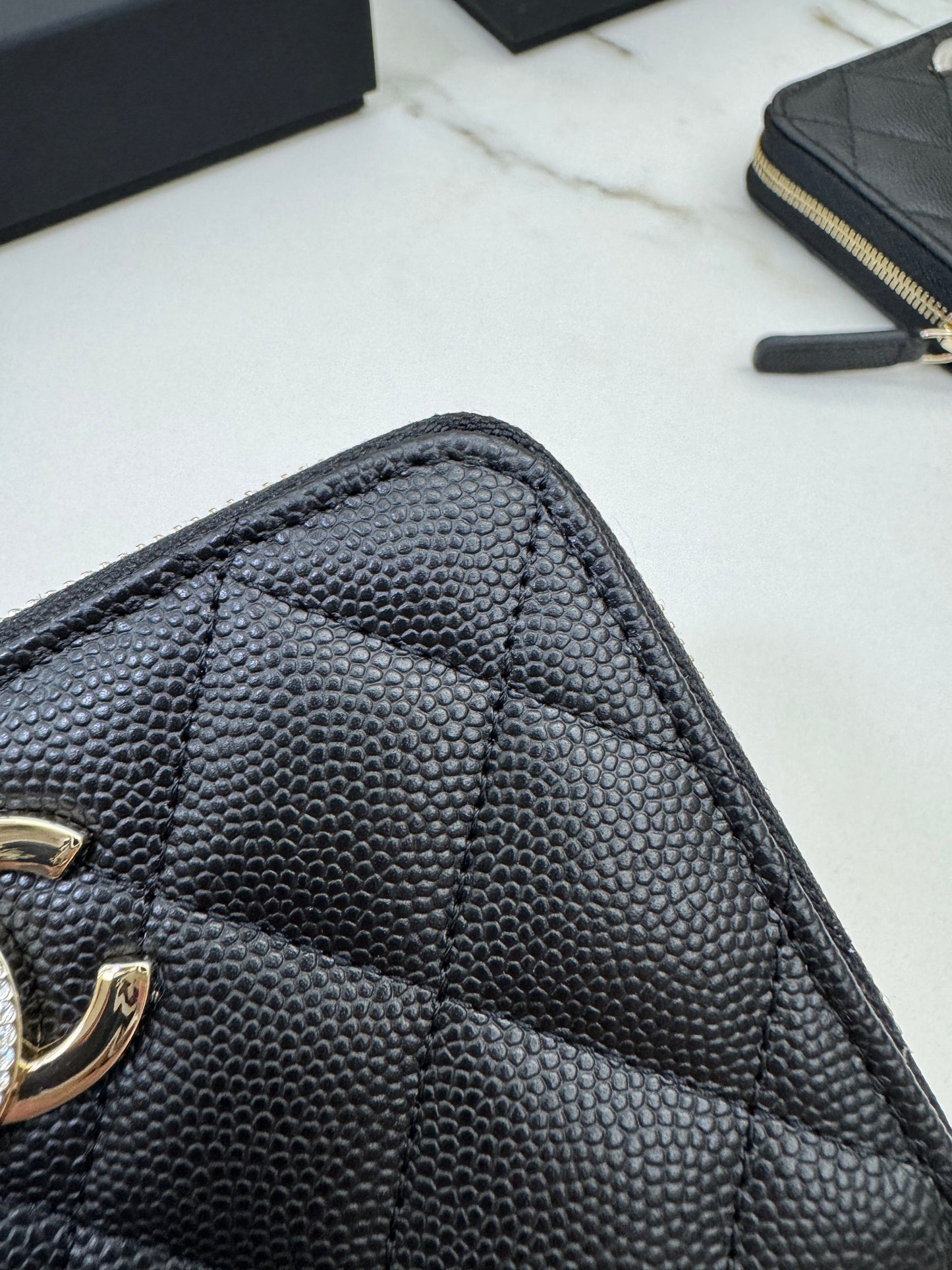 CHANEL 24B半鑽扣 加大零錢包 可放對摺紙幣