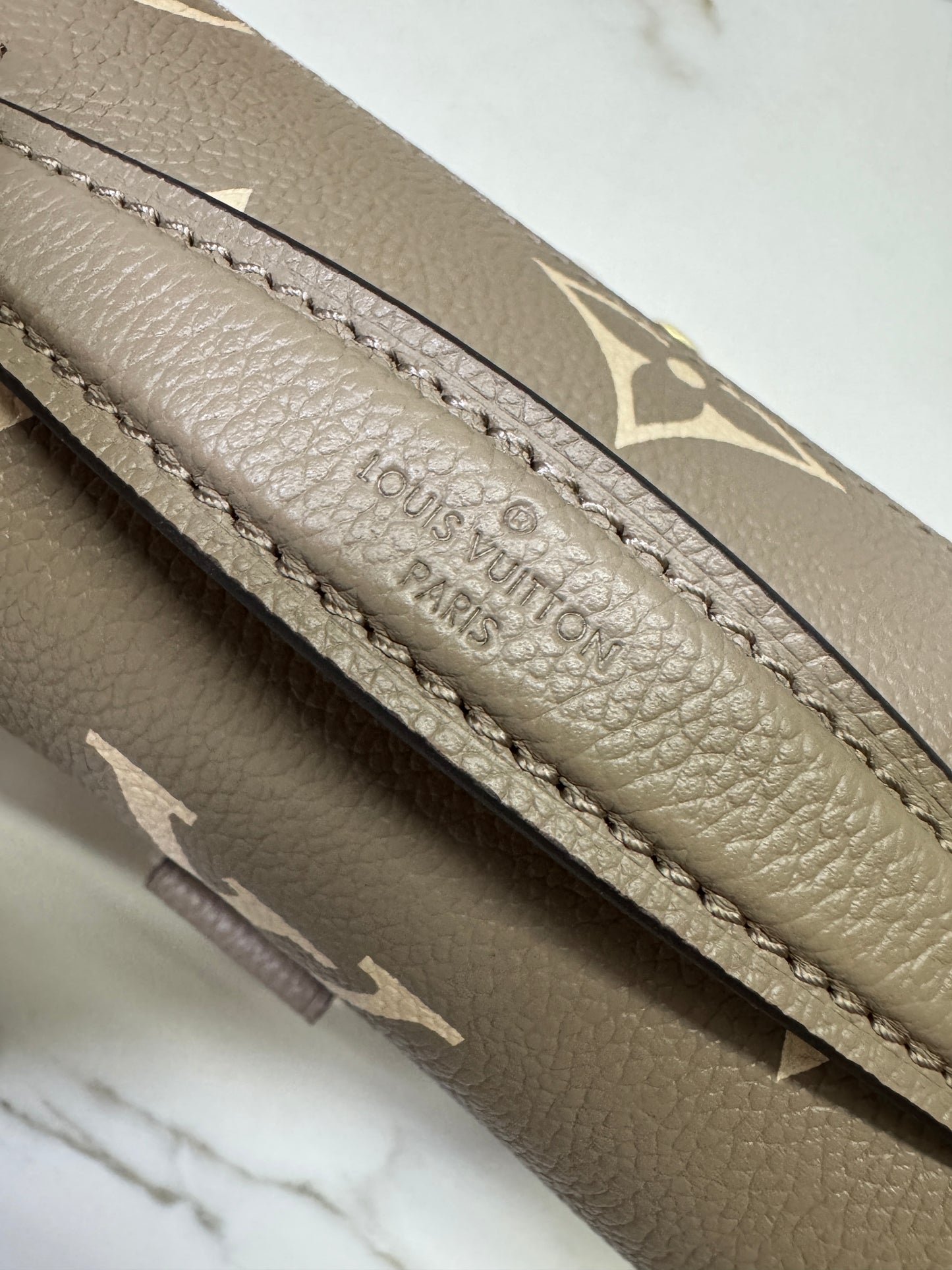 LV Pochette Metis 大象灰