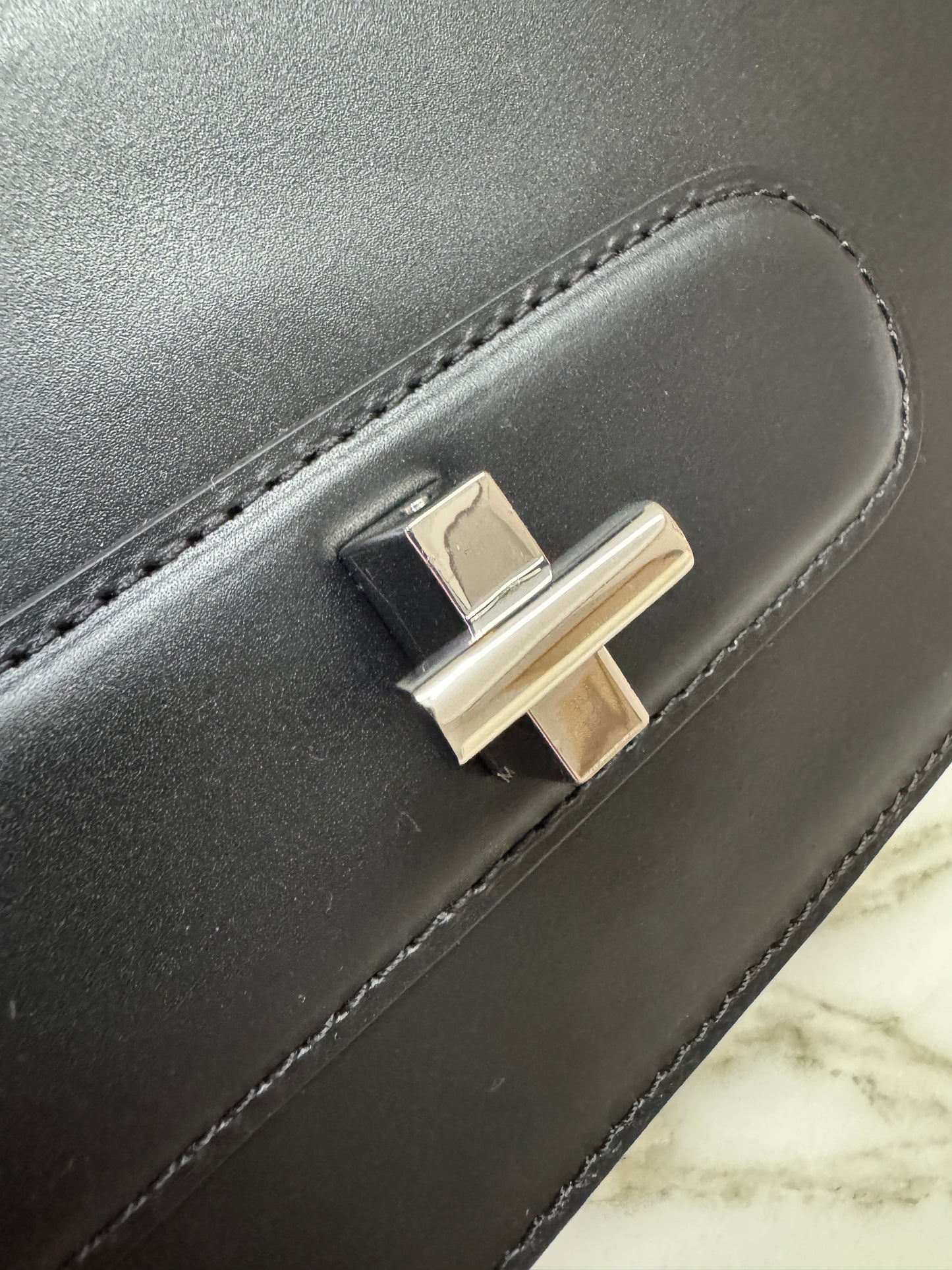 DELVAUX Lingot Shinny Calfskin