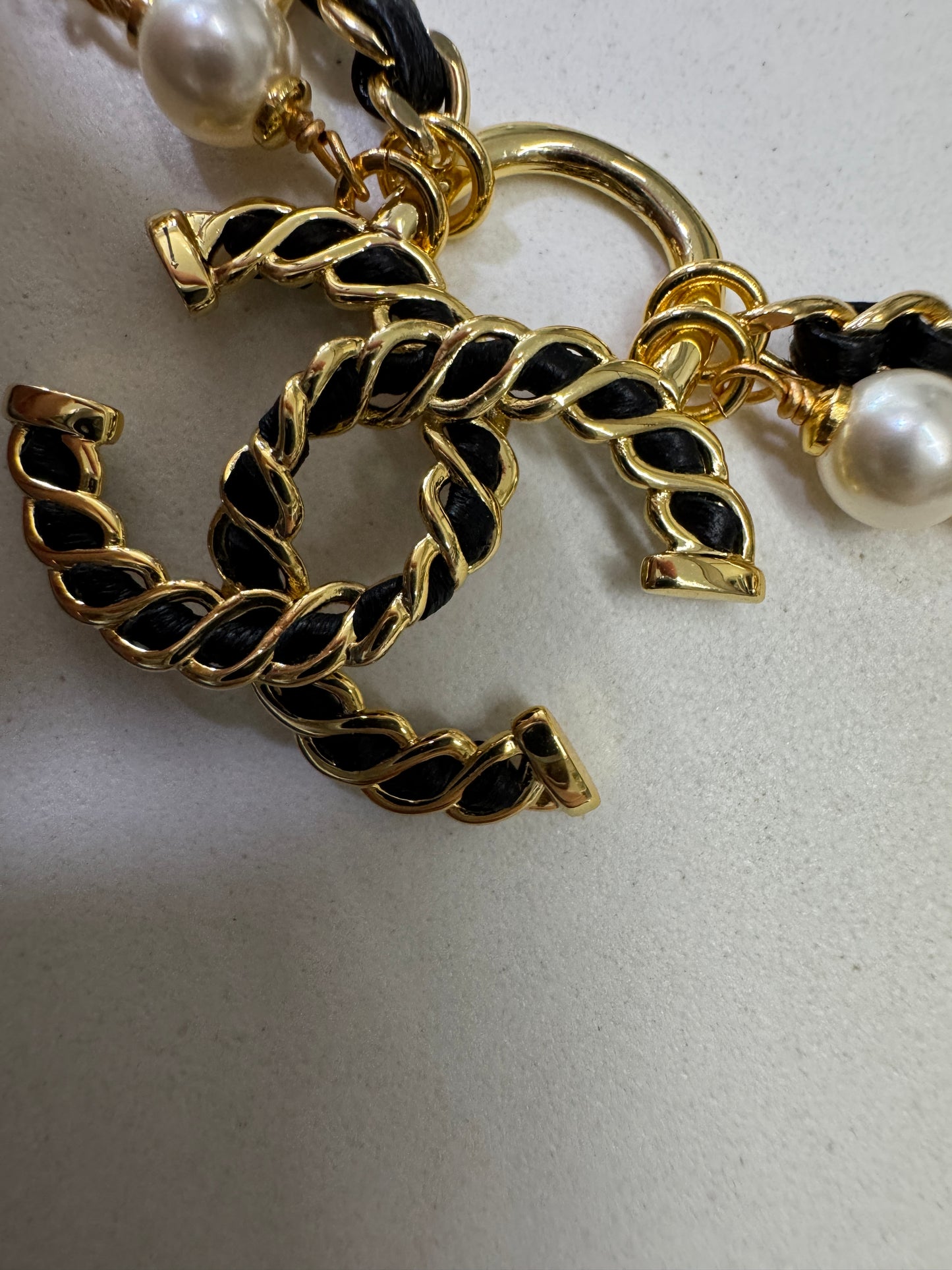 CHANEL 24K 珍珠拼穿皮鏈雙層Choker