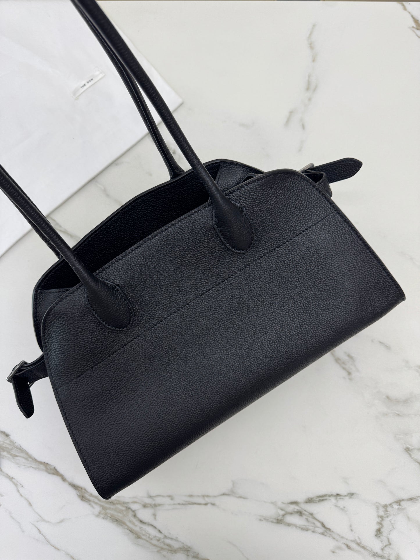 THE ROW Shoulder Marguax 12 黑色荔枝紋 Black Grained Calfskin