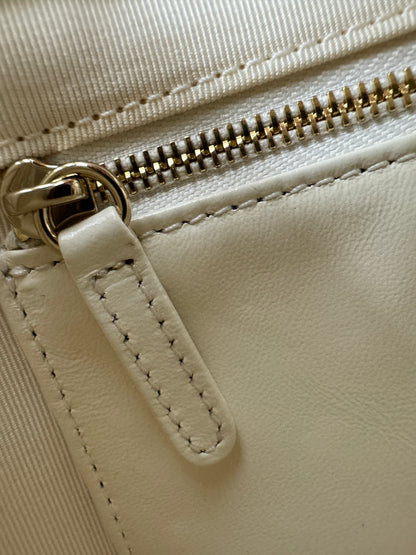 CHANEL Mini 31Bag 油蠟羊皮 白色 新版