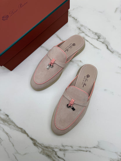 LORO PIANA Babouche Charms Walk Loafer Suede 粉沙色滚邊款