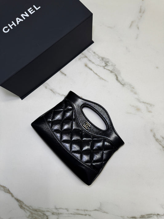 CHANEL 31Bag Nano 黑色油臘羊皮