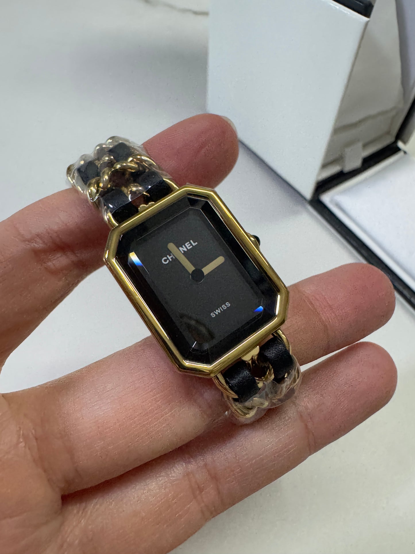 CHANEL Premier 小方糖黑金手錶