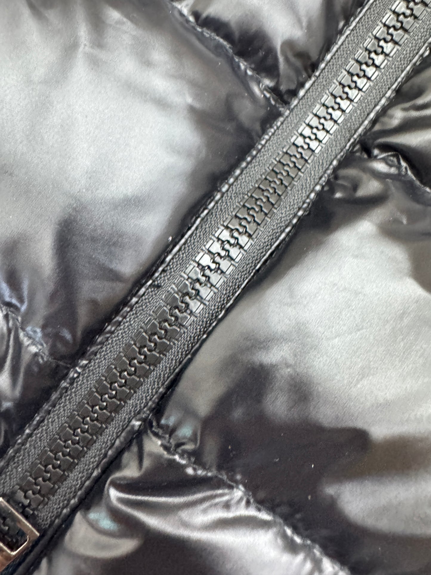 MONCLER Ghany Gilet 背心馬甲羽絨 Nylon Laque Down