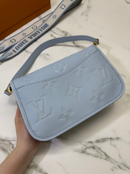 LV Diane 全皮粉藍 Baby Blue