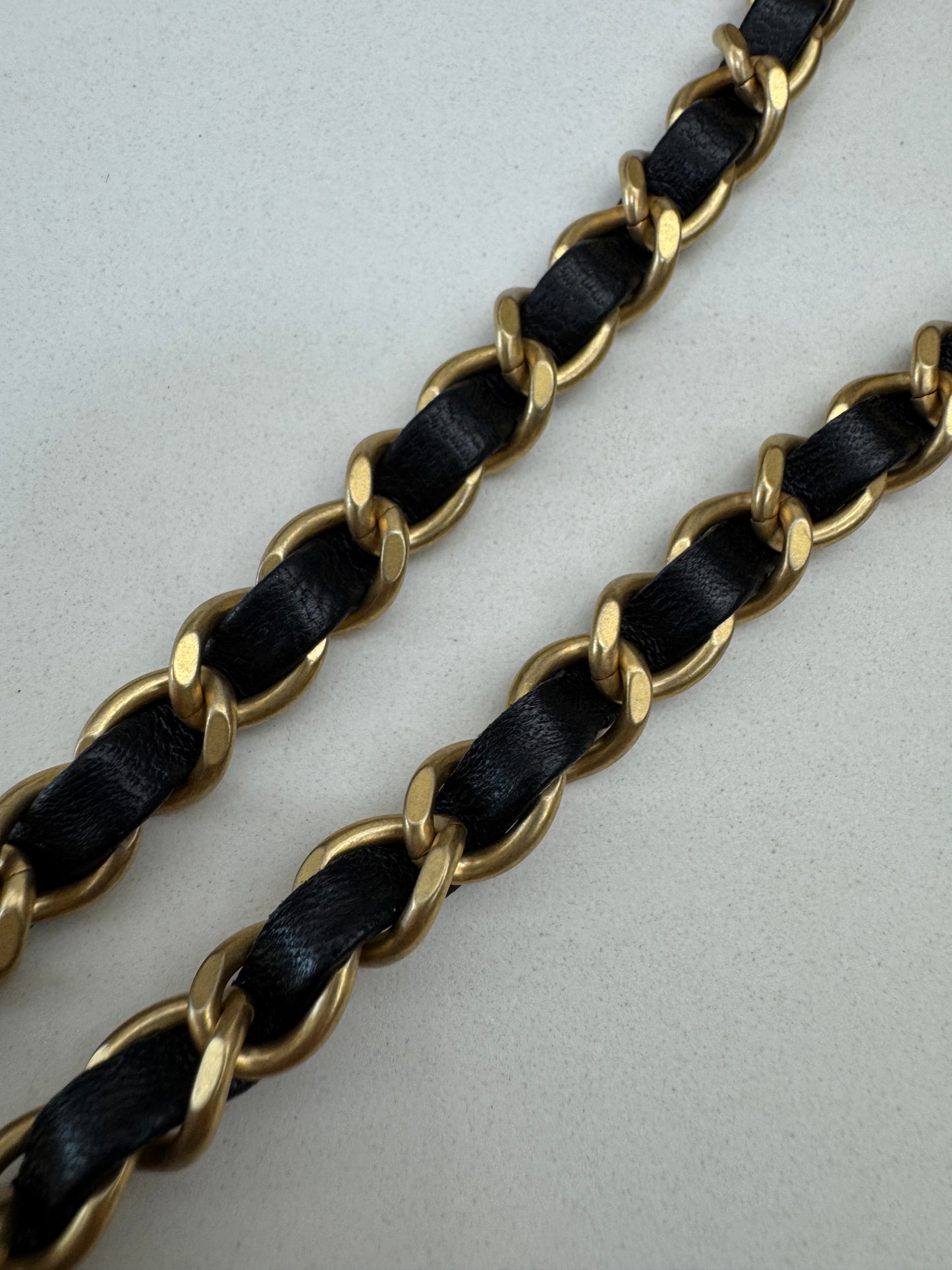 CHANEL 25K 蝴蝶結絲絨 Mini CF Top Handle