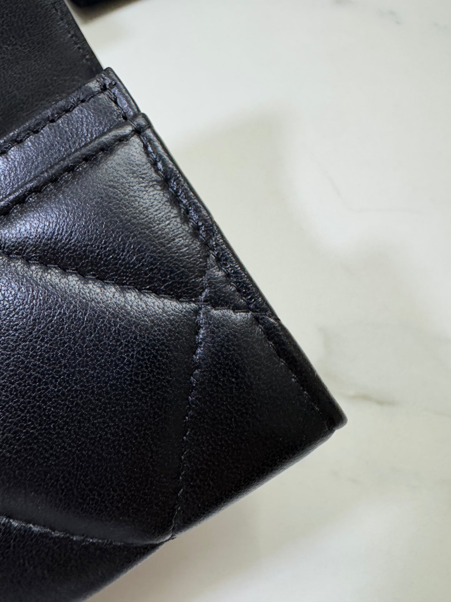 CHANEL 19 Card Holder