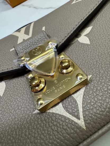 LV Pochette Metis 大象灰