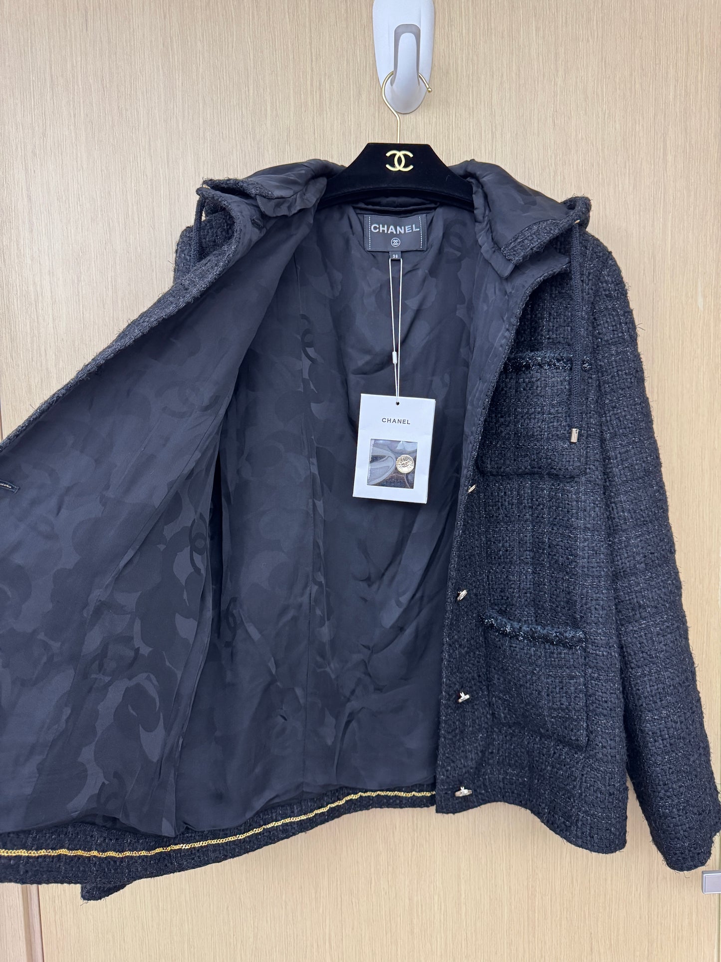 CHANEL 25B Tweed 連帽外套【Jennie同款】