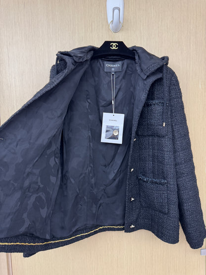 CHANEL 25B Tweed 連帽外套【Jennie同款】