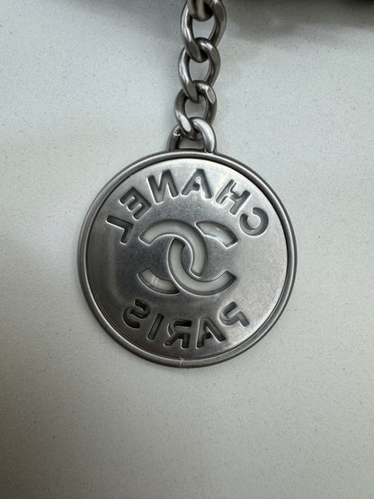 CHANEL 22 Bag Medium 23C淺灰色銀扣