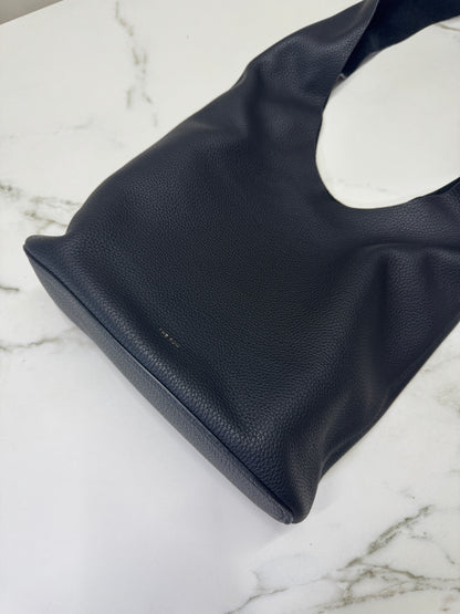 THE ROW Bindle Three Black