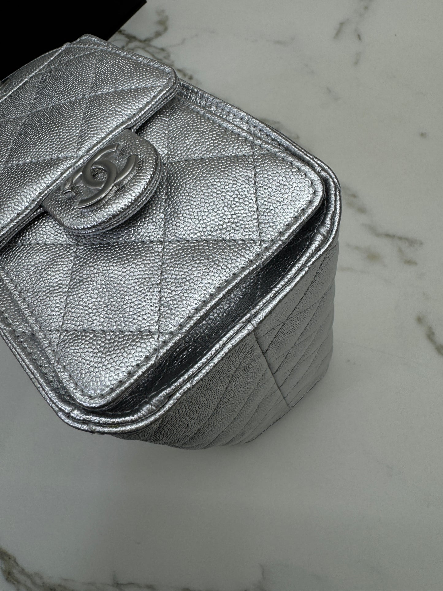 CHANEL Mini 25 Bag 銀色荔枝皮銀扣 Silver Caviar Calfskin PHW