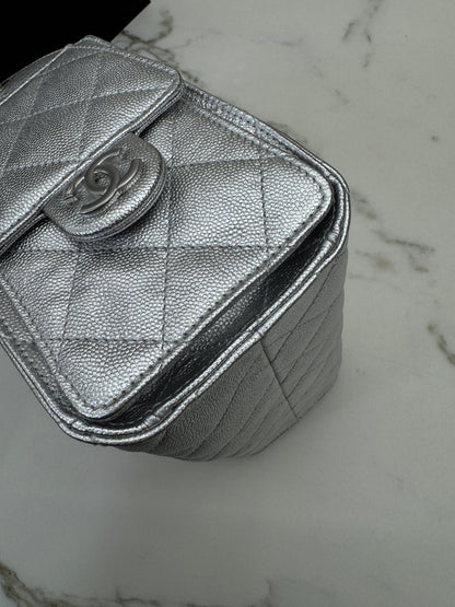 CHANEL Mini 25 Bag 銀色荔枝皮銀扣 Silver Caviar Calfskin PHW