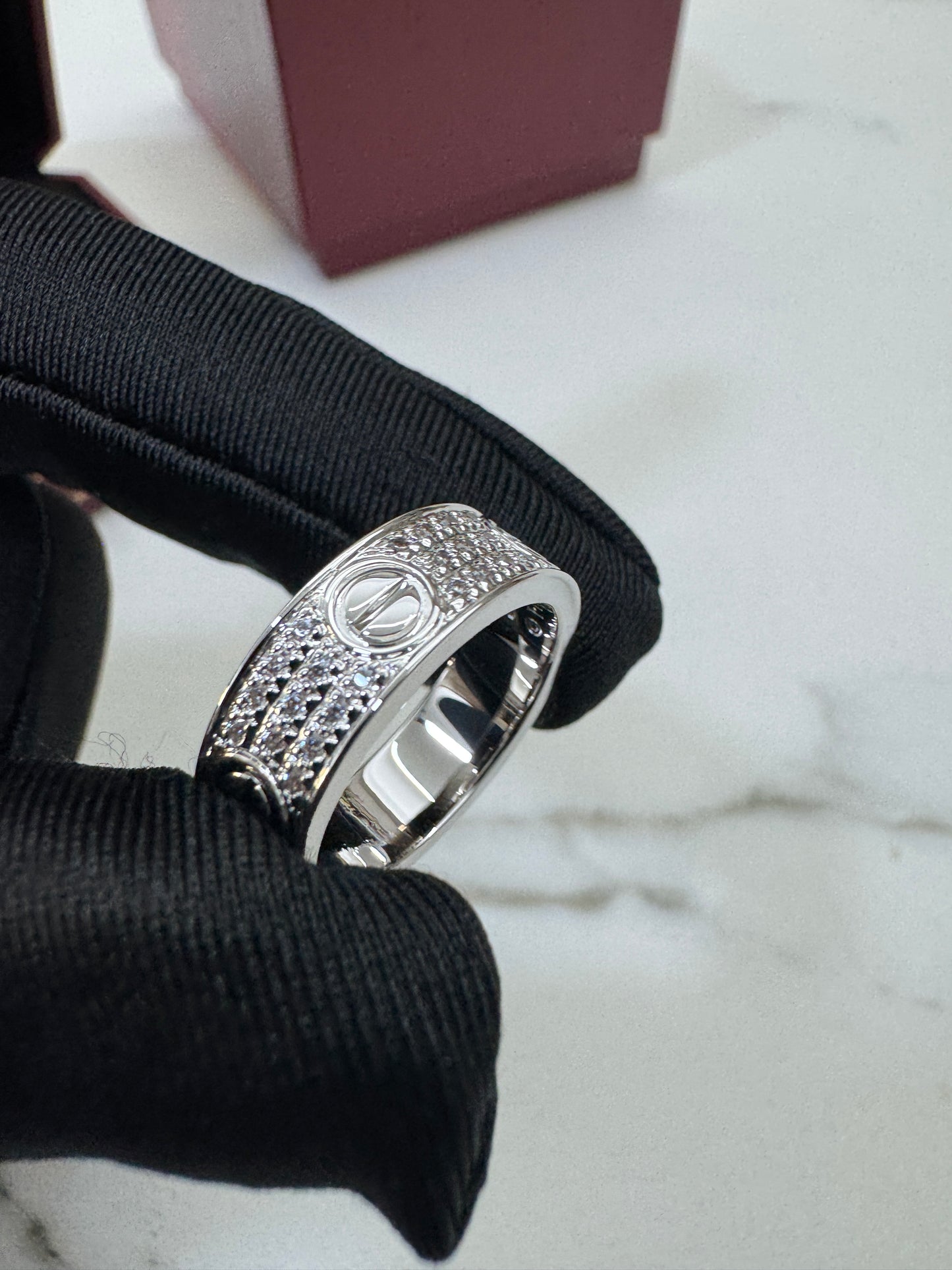 CARTIER Love Ring 滿天星