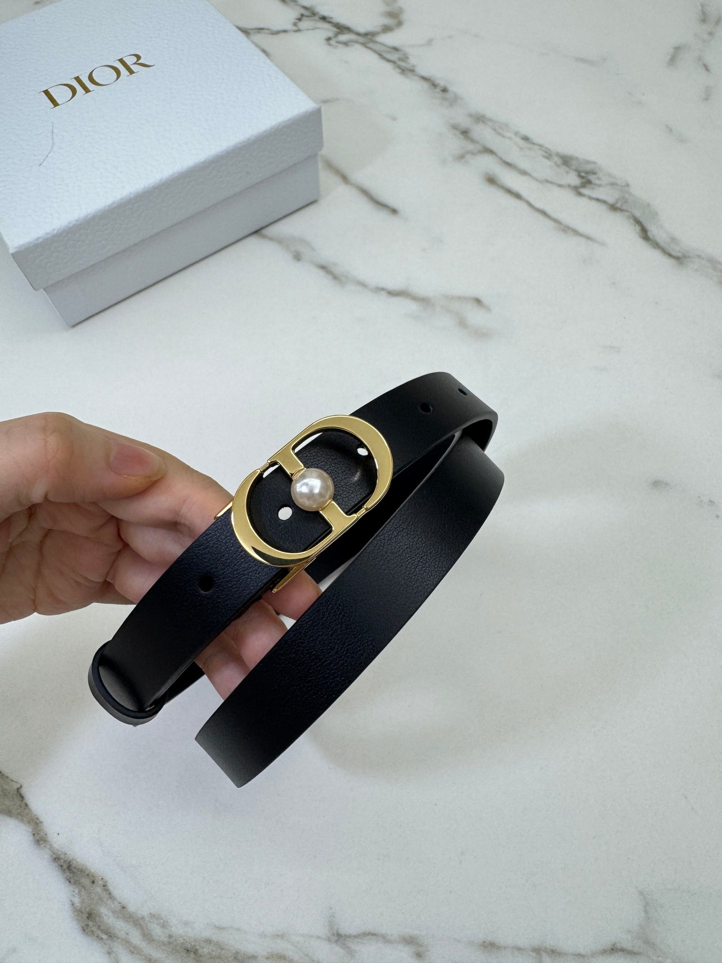 DIOR 珍珠CD扣皮帶