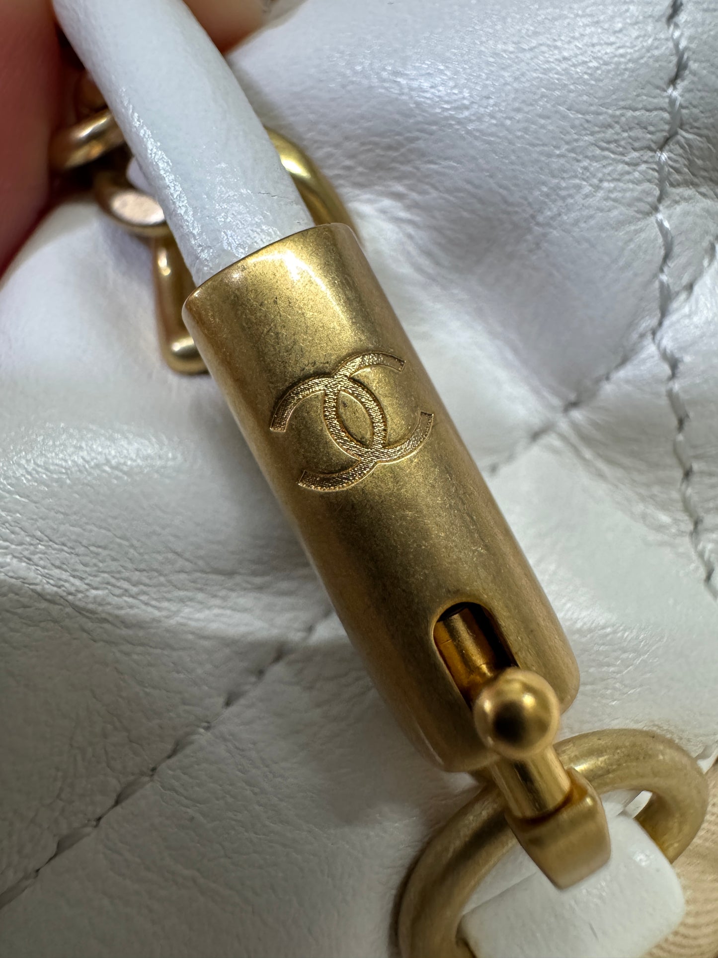 CHANEL Mini 22 Bag 白金
