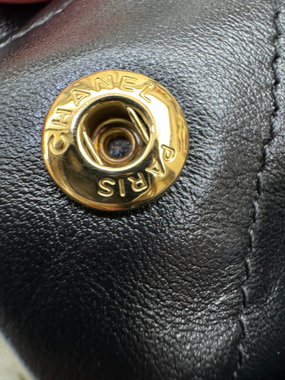 CHANEL 22Bag Medium 黑金