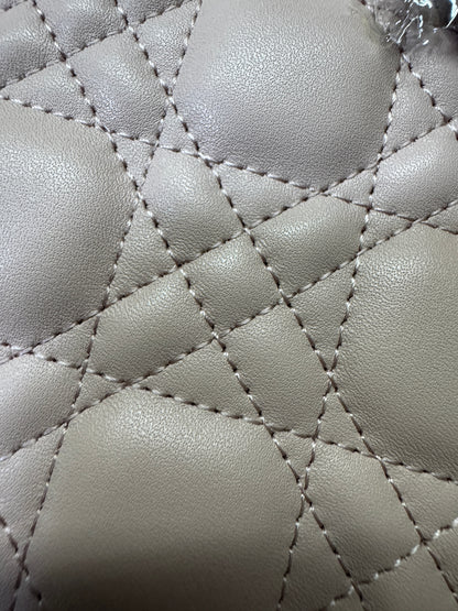 DIOR Lady Dior Small 胭脂粉