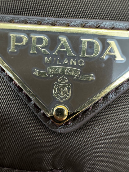 PRADA Re-nylon Explore Large 深棕色