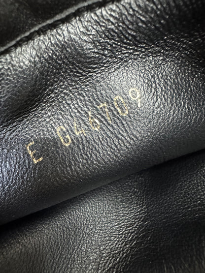 CHANEL 25B 四葉草鏈條短靴