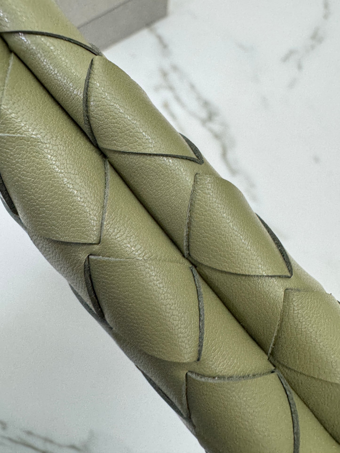 BV Dust Bag Medium 洞石綠 Travertine