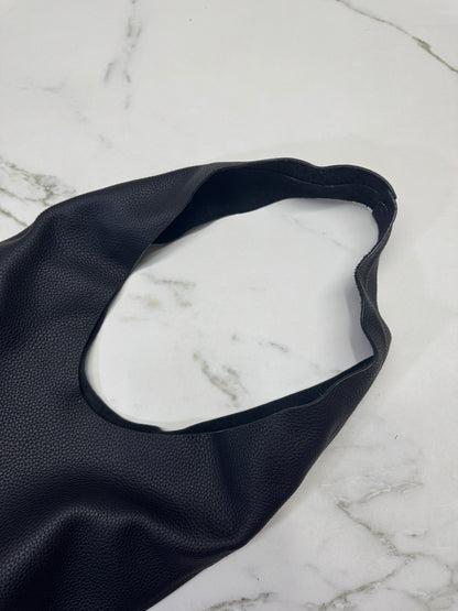 THE ROW Bindle Three Black