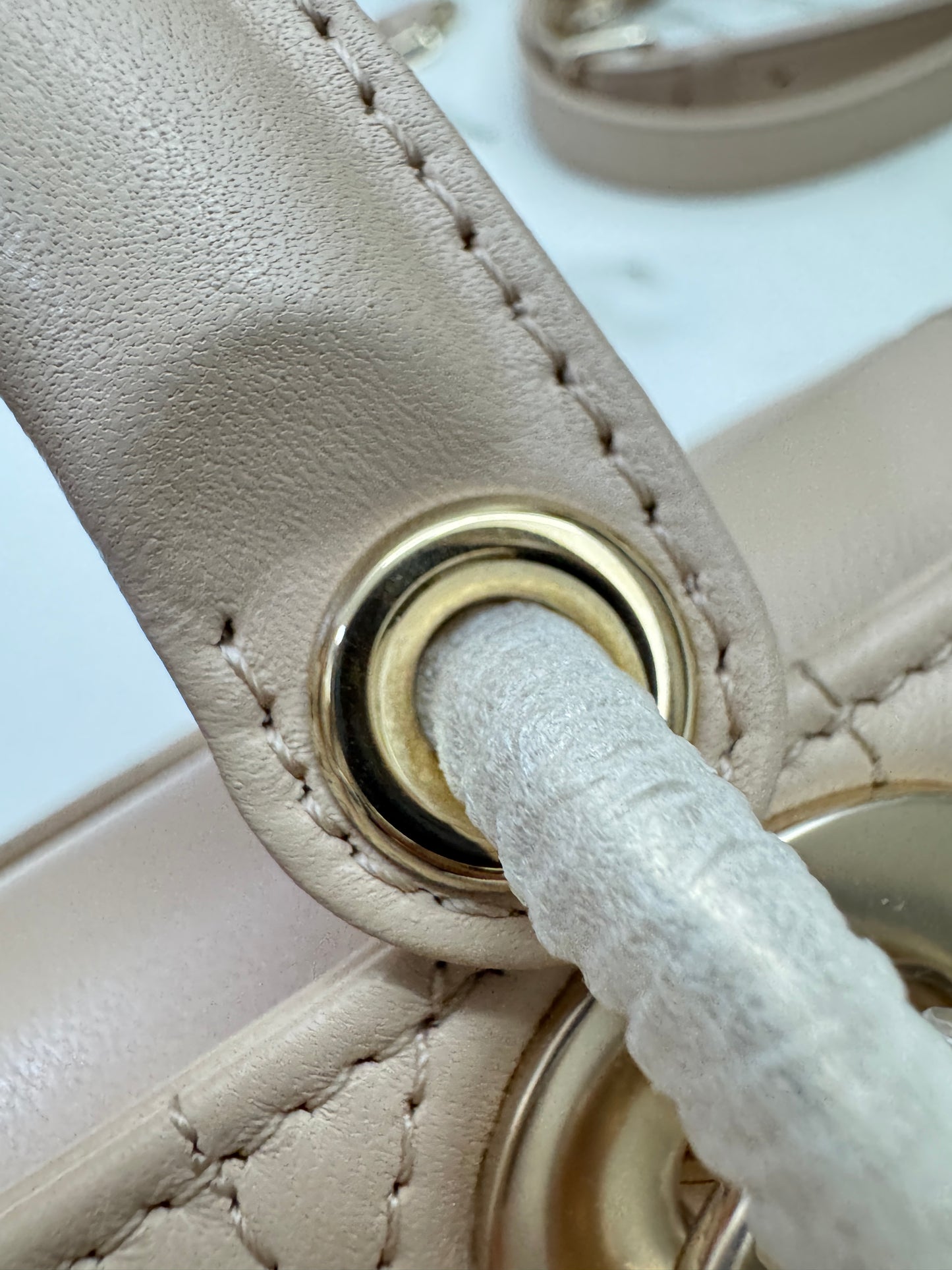 DIOR D-Joy Small 胭脂米 Powder Beige￼