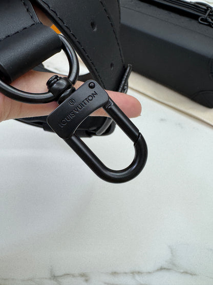 LV Steamer PM Ultra Black