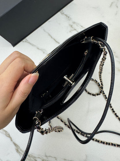 CHANEL Mini 31 Bag 油蠟羊皮（新版）