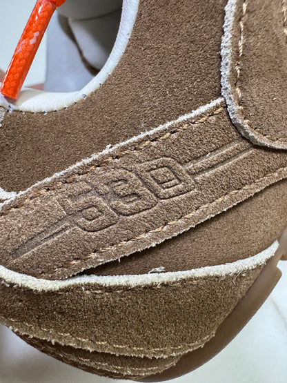 MIU MIU x NEW BALANCE 棕色猄皮軟底運動鞋