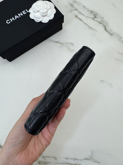 CHANEL L型拉鏈卡包 雕刻菱格扣