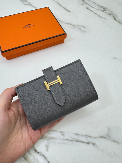 HERMES Bearn Mini Wallet 積雨雲灰山羊皮 金扣 Gris Meyer GHW