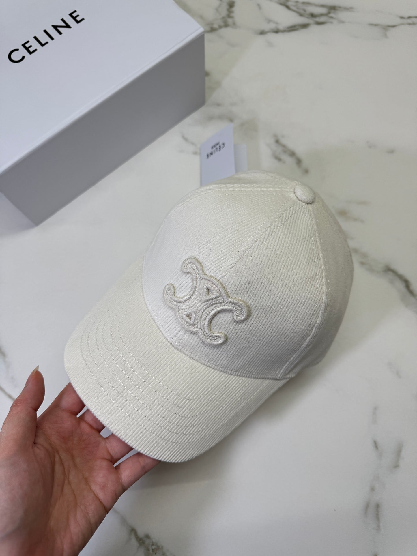 CELINE 凱旋門鴨舌帽 燈芯絨白色