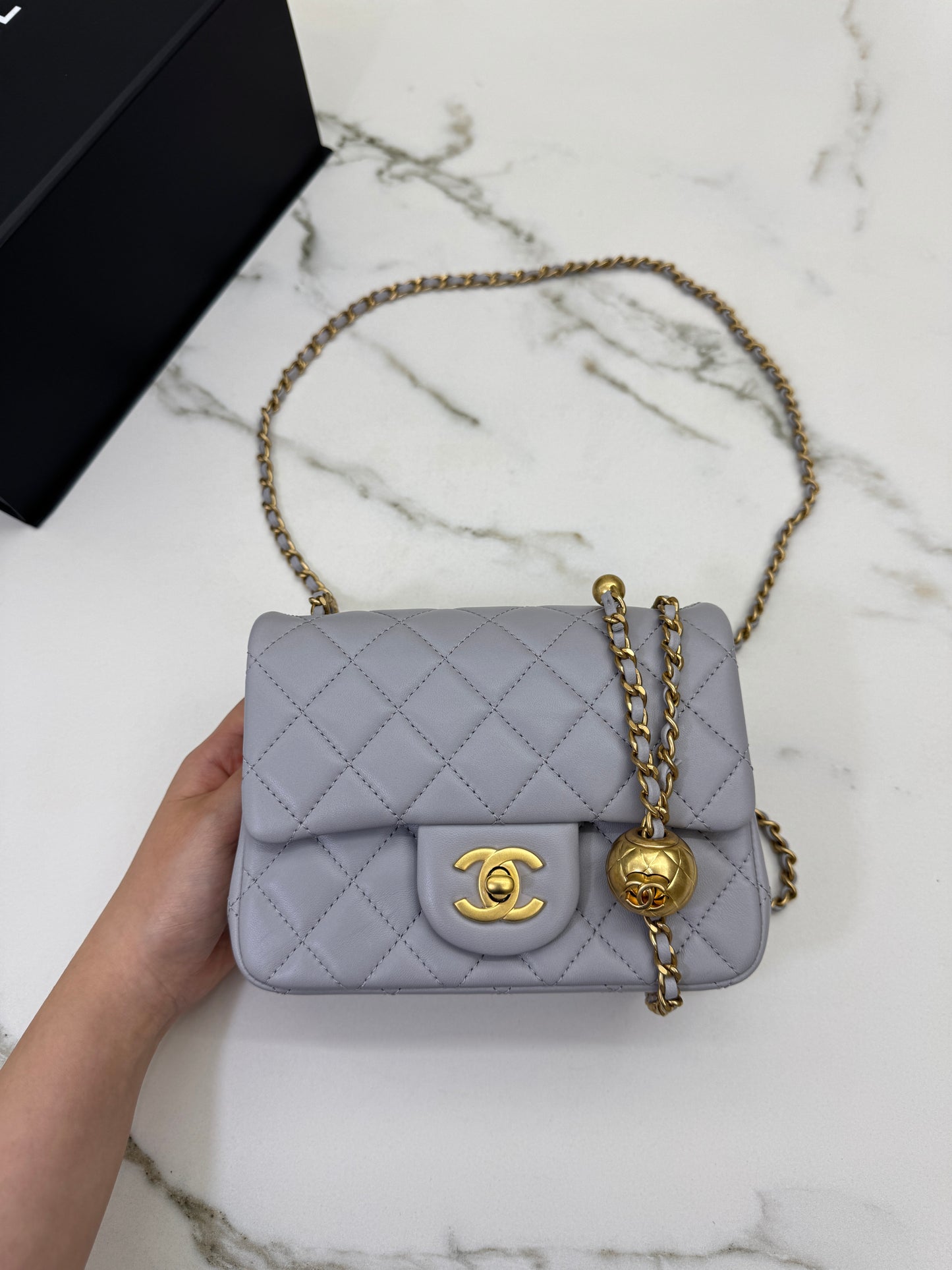 CHANEL Mini CF17 金球方胖子淺灰